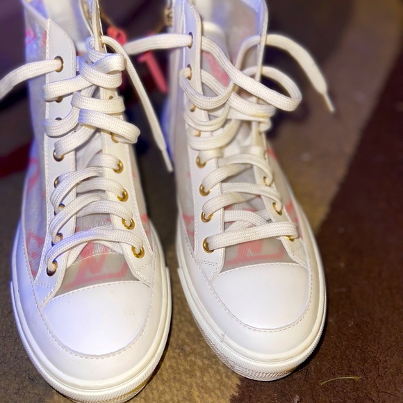 Louis Vuitton size 6.5 (36) - Picture 2 of 3